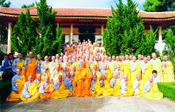 In einem der Nonnen-Kloster der Yen Tu Bambuswald-Zen-Tradition