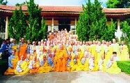 In einem der Nonnen-Kloster der Yen Tu Bambuswald-Zen-Tradition
